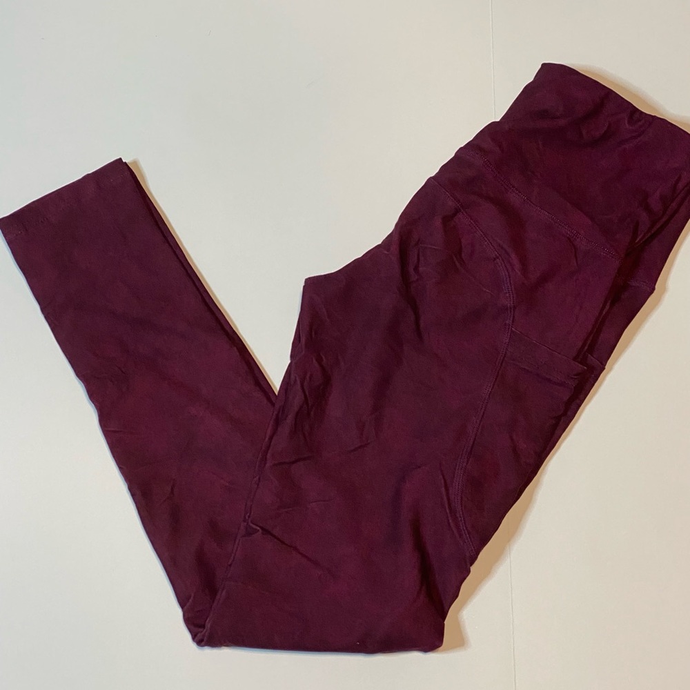One Size Maroon Buttery soft leggings